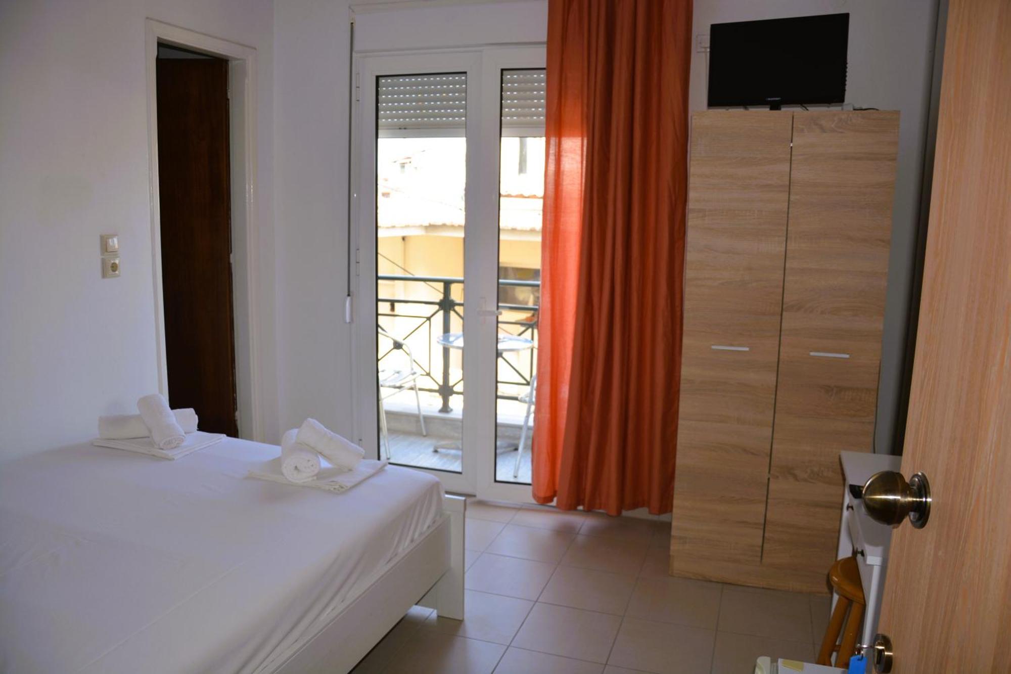 Dionyssos Hotel Limenas  Eksteriør billede