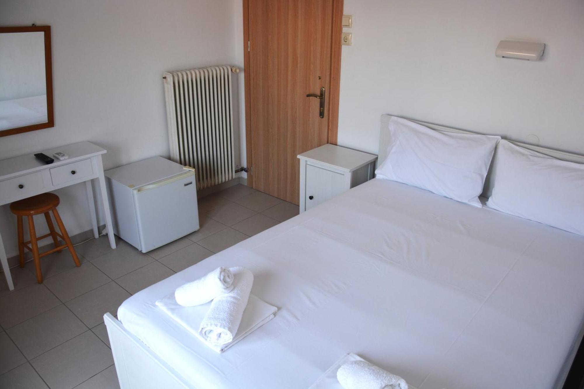Dionyssos Hotel Limenas  Eksteriør billede