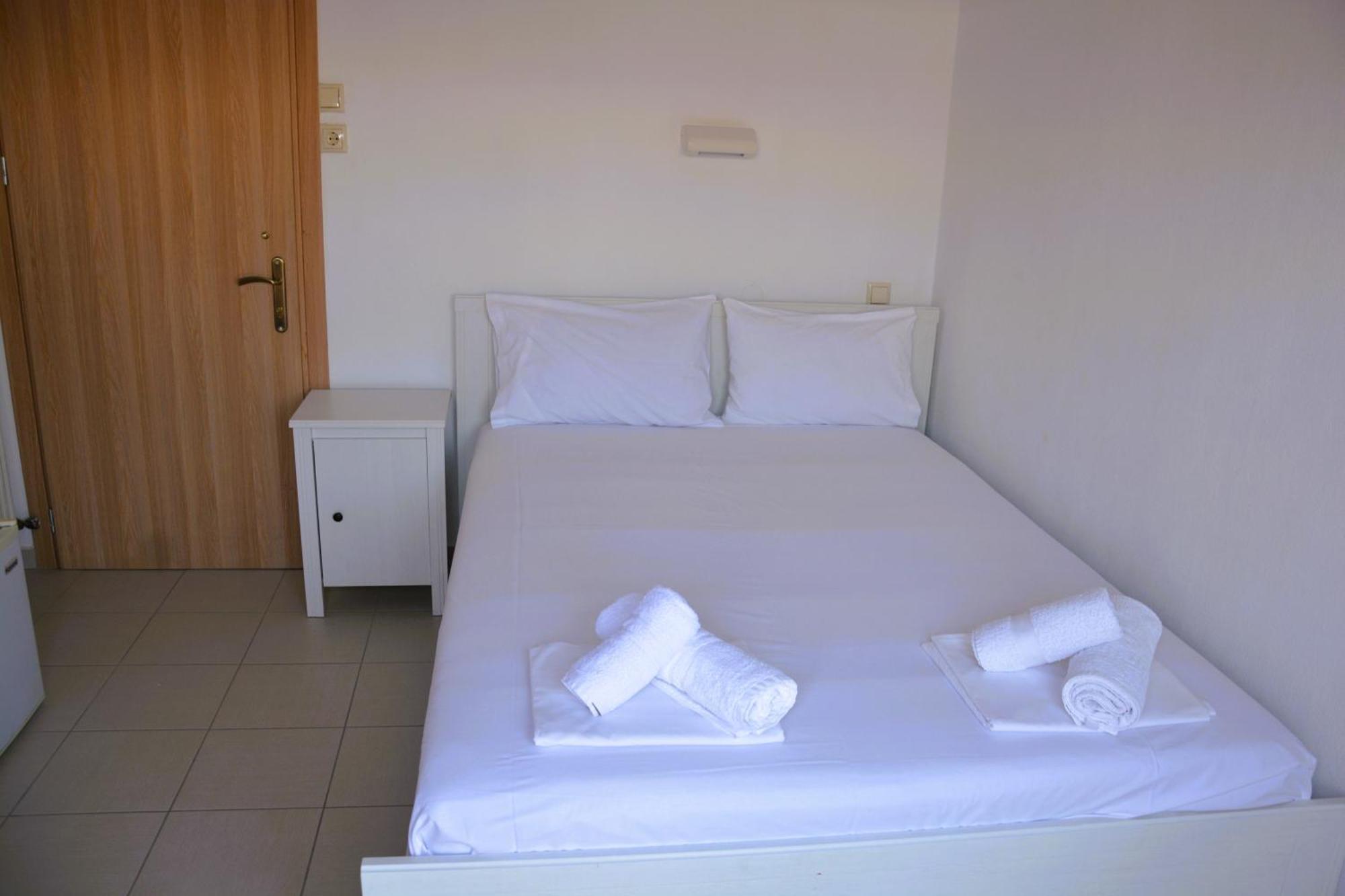 Dionyssos Hotel Limenas  Eksteriør billede