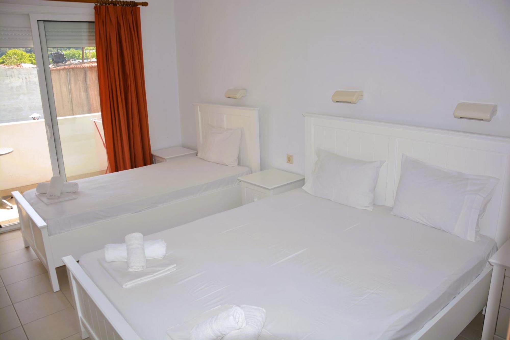 Dionyssos Hotel Limenas  Eksteriør billede