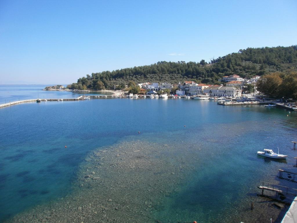 Dionyssos Hotel Limenas  Eksteriør billede